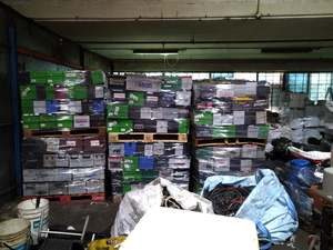 Drained <b>Lead</b> <b>Scrap</b> Car Battery <b>Scraps</b> for Recycling - Product Image 2