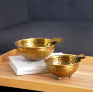 Elegante cuenco de metal para dátiles con apariencia pulida, perfecto para hoteles, restaurantes, lugares de banquetes y reuniones de fiesta - Product Image 6