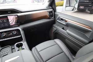 GMC Sierra 3500 HD Denali 2025, Tracción en las Cuatro Ruedas, Cabina Doble, con Faros LED y Neumáticos R20 - Product Image 6