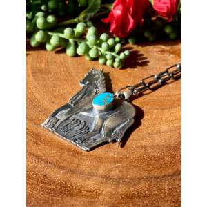 Collier Cheval en Or Blanc Joe Paul Kingman avec Turquoise, Argent Sterling, Sertissage à la Cannelure Réglable, Plaqué Rhodium, Forme d'Animal en Boîte - Product Image 4