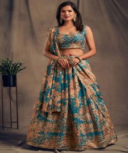 Conjunto Choli: opciones convenientes para un estilo sin esfuerzo de talla grande Colección Lehenga Choli Diseños favorecedores para cada tipo de cuerpo - Product Image 5