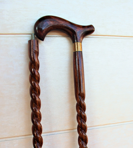 Canne de marche en bois fabriquée à la main et peinte à la main pliable - Product Image 3