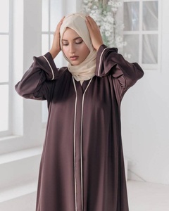 Abaya 2025 Kaftan de Dubaï en gros vêtements islamiques modestes de l'Aïd turc Abaya ouverte élégante en soie brillante de Dubaï robe musulmane pour femmes - Product Image 3