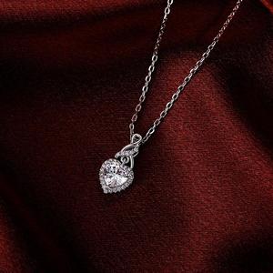 Collier Jeulia Eternal Halo Heart en argent sterling rhodié avec moissanite - Product Image 4