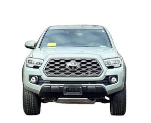 Camioneta Usada TRD Doble Cabina 2024, 4x4, Volante a la Izquierda, Automática, Paquete Deportivo de Cuero, Sistema de Navegación, Interior Claro - Product Image 1