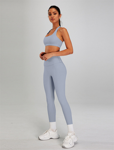 ชุดโยคะสองชิ้นสำหรับผู้หญิงเสื้อสายเว้าแบบระบายอากาศได้ชุดออกกำลังกายสำหรับผู้หญิงชุดใส่วิ่งและเล่นโยคะตามสั่ง - Product Image 6