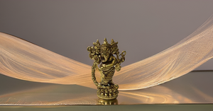 Mini estatua escultura coleccionable Dios Ganesha pequeña estatuilla de latón ídolo Vertical dorado - Product Image 5