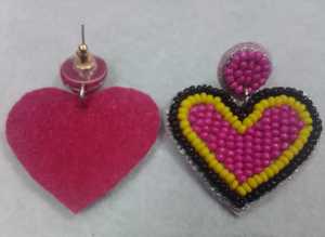 Boucles d'oreilles légères faites à la main avec broderie florale et perles de verre Bijoux en tissu élégants pour femmes Utilisation en soirée - Product Image 4