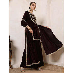 Conjunto de 3 Piezas Indo-Occidental para Mujer, Kurti Elegante de Terciopelo Marrón con Manga Tres Cuartos y Palazzo, Incluye Dupatta, Tallas S-XXL - Product Image 5