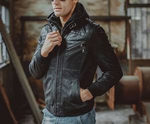 แจ็กเก็ตหนังระบายอากาศได้ดีสำหรับผู้ชาย, แจ็กเก็ตหนังระบายอากาศได้ดี100% มีซิปคอตั้งสวมใส่สบายสำหรับฤดูหนาว - Product Image 1