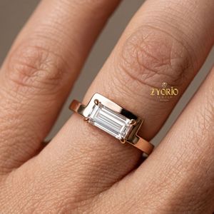 Bague de fiançailles solitaire en or 10 carats avec diamant de laboratoire taille émeraude pour femme - Product Image 6