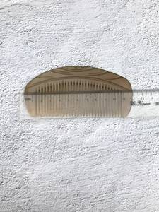 Peine para Cabello de Cuerno de Búfalo Natural Orgánico, Pulido, Estilo Amor, Hecho a Mano, Antiestático, de Dientes Anchos, para Hombres y Mujeres - Product Image 4