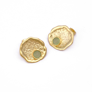 Calcédoine verte plaqué or texturé conception lunette ensemble boucles d'oreilles pierre précieuse forme ronde à la mode mat plaqué or boucles d'oreilles - Product Image 2