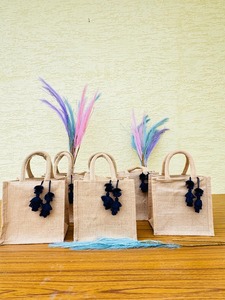 Bolsas de compras de yute de arpillera personalizadas para despedida de soltera, regalos de playa, bodas, dama de honor, bolsas al por mayor - Product Image 3