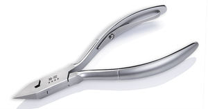 Juego de Manicura Profesional de Lujo Nghia OMI, Acero Inoxidable con Acabado Cromado, NB-102, Cortaúñas, Duradero y Portátil - Product Image 1