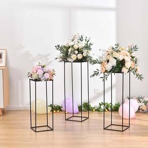 El mejor precio al por mayor, soporte de flores de hierro de Metal, acabado en negro, tamaño alto, maceta para interiores, forma hexagonal, decoración de boda - Product Image 4