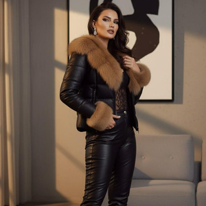 Chaqueta de invierno de cuero genuino suave para mujer, con relleno térmico y tela transpirable, disponible al por mayor. - Product Image 5