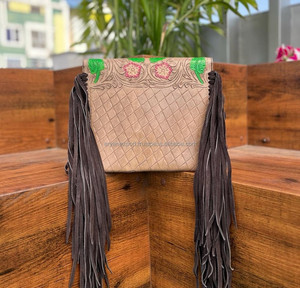 Sacs à main faits à la main en cuir sculpté de style occidental à larges franges pour femmes en cuir repoussé vert sacs à main de créateur de haute qualité sac à main - Product Image 5