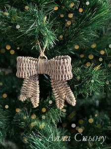 Hermosas campanas de árbol de Navidad de ratán, decoración hecha a mano ecológica con tamaño y Color personalizables y acabado de lentejuelas/brillo - Product Image 5