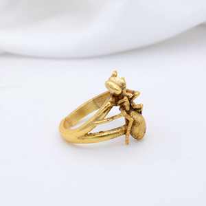 Vente en gros Meilleur anneau simple en laiton Spider Band Beau design Meilleur cadeau pour tout le monde pour les fiançailles ou le réglage de l'incrustation de fête - Product Image 2