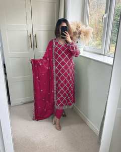 Alta calidad mejor tela pakistaní étnico desgaste señoras Shalwar Kameez trajes para Niñas para fiestas - Product Image 6