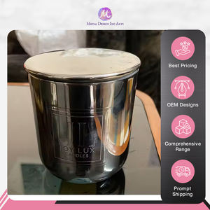 Collection unique de bougies de cire de soja en pot d'argent en acier inoxydable au design moderne et élégant pour la décoration de Noël à la maison - Product Image 5