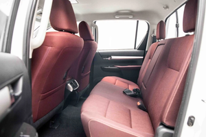 Camioneta TY-Hiluz HI 2.7L 4WD Blanca 2025, Casi Nueva, Precio Accesible, Lista para Enviar - Product Image 4