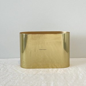 Vente en gros de vases à fleurs en métal en forme de bateau vases de table décoratifs dorés pour mariage et décoration intérieure - Product Image 2