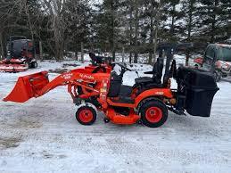Tracteur chenillé compact 4x4 25 CV BX1880 2021 avec transmission par engrenages, moteur haute productivité, boîte de vitesses et pompe incluses - Product Image 3