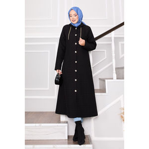 Abrigo Acolchado con Capucha Negra, Cuello de Piel, Relleno de Fibra de Poliéster, Forro de Nailon para Mujer - Talla XS, Largo, Estampado, para Invierno y Otoño - Product Image 4