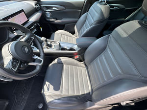 HORNET R T PLUS SUV AWD HYBRID AUTOMATIC DRIVETRAIN 2025 D'OCCASION EN EXCELLENT ÉTAT - Product Image 4