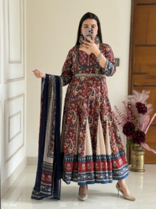 Thobe Musulmán Azul de Alta Calidad para Hombre, Manga Larga, Estilo Étnico Tradicional, Cuello Alto Personalizado, Túnica Estilo Africano, Salwar Kameez - Product Image 3