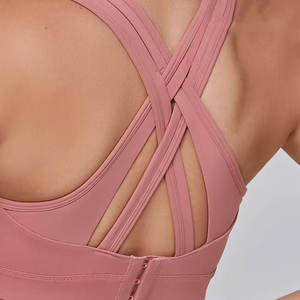 Soutien-gorge de sport une pièce noir à maintien moyen pour femme, style col montant, dos nageur, sans coutures, 78 % nylon, 22 % élasthanne - Product Image 4