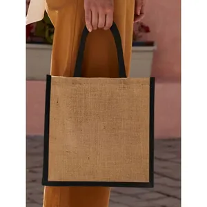 Sac fourre-tout midi en jute naturel durable et paniers en jonc de mer pour un merchandising écoresponsable - Product Image 5