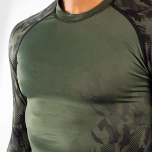 Chemises de compression sublimées personnalisées de haute qualité 2024, pour le surf, la plongée, la protection contre les éruptions cutanées, les uniformes de BJJ, polyester/nylon 220g - Product Image 4