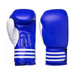 ถุงมือชกมวยลายสีขาว - Product Image 1