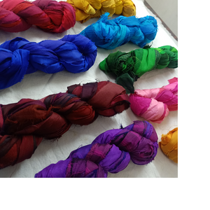 Rubans en soie professionnelle japonaise, 17mm, en soie cchari de couleurs vives et vibrantes, adapté aux magasins de fils et de fibres - Product Image 1