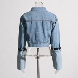 Veste Vintage Décontractée Boutonnée Avec Ceinture-Logo Blanc Col Rabattu Manches Longues Veste Femme Coupe-Vent à la Mode - Product Image 3