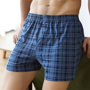 Classico motivo a quadri <span class=keywords><strong>100</strong></span> in <span class=keywords><strong>cotone</strong></span> tessuto comodo e traspirante morbido per la casa pantaloncini per dormire sotto con indosso Boxer da <span class=keywords><strong>uomo</strong></span> - Product Image 3