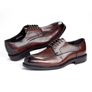Chaussures d'hiver doublées de peau de mouton avec intérieur chaud et ajustement réglable, chaussures en cuir pour hommes, chaussures décontractées - Product Image 5
