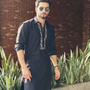 Shalwar Kameez Traditionnel Modeste pour Hommes en Coton Léger, Vêtement Culturel avec une Coupe Raffinée, Toutes Saisons, Vente en Gros - Product Image 1