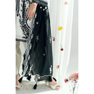 ชุดสูทผ้าลอนปักลาย 3 ชิ้นสำหรับผู้หญิง รุ่น DN-62032 พร้อมผ้าคลุมไหล่ปักลาย ประกอบด้วยเสื้อ กางเกงขายาว และผ้าคลุมไหล่ - Product Image 6