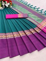 Magnifique sari en coton doux et soyeux avec une large bordure contrastée et un beau chemisier assorti.
