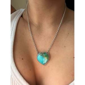 Collier en argent sterling turquoise du sud-ouest avec accents de perles et de zircons - Product Image 2