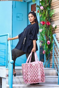 กระเป๋าผ้าคอตตอนพิมพ์ลายแฮนด์เมด, กระเป๋าโท้ทใส่ของพกพาความจุขนาดใหญ่เป็นมิตรกับสิ่งแวดล้อมดีไซน์ลายดอกไม้พีช - Product Image 4