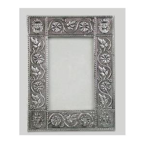 Elegant aluminium frames elevate artwork and displays through clean lines strong construction and modern visual balance - Product Image 4