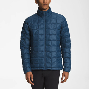 Chaqueta de Invierno Acolchada para Hombre, Impermeable, con Capucha, Aislante, Ecológica, Servicio OEM, Patrón de Letras, Antibacteriana, Logotipo Frontal - Product Image 1