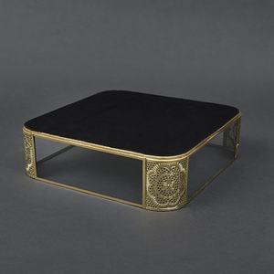 Dernier concepteur Crystal Clear Verre Métal Fait à la main Moderne Design personnalisé Personnalisable Plateau de rangement pour service Motif des coins - Product Image 6