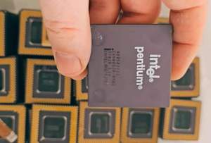 Déchets de processeur CPU en céramique dorée avec broches en or à vendre - Product Image 2