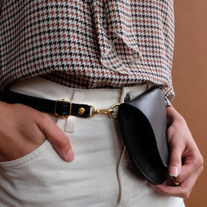 Riñonera de Cuero Genuino Negro Premium con Cremallera, Bolso Cruzado para Festival y Viaje para Mujer - Product Image 6
